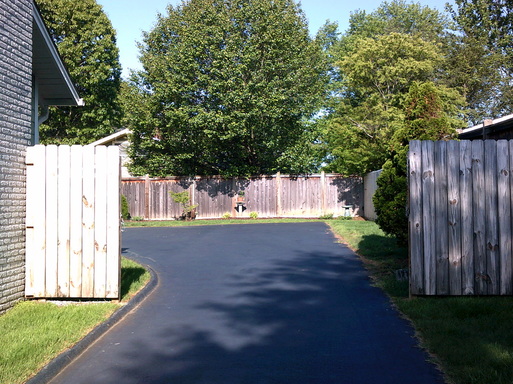 Picture of a driveway with no gate