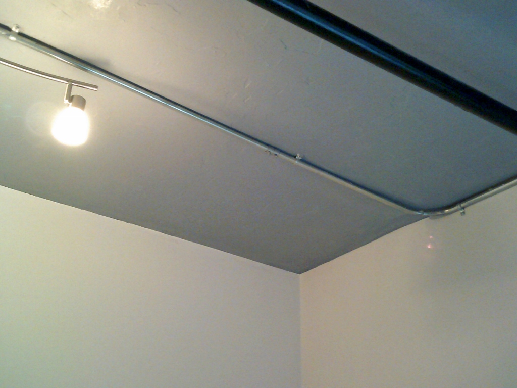 Picture of a repaired ceiling