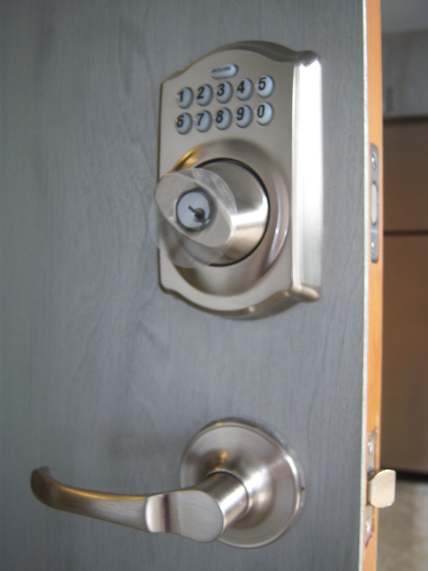Keyless lock installation